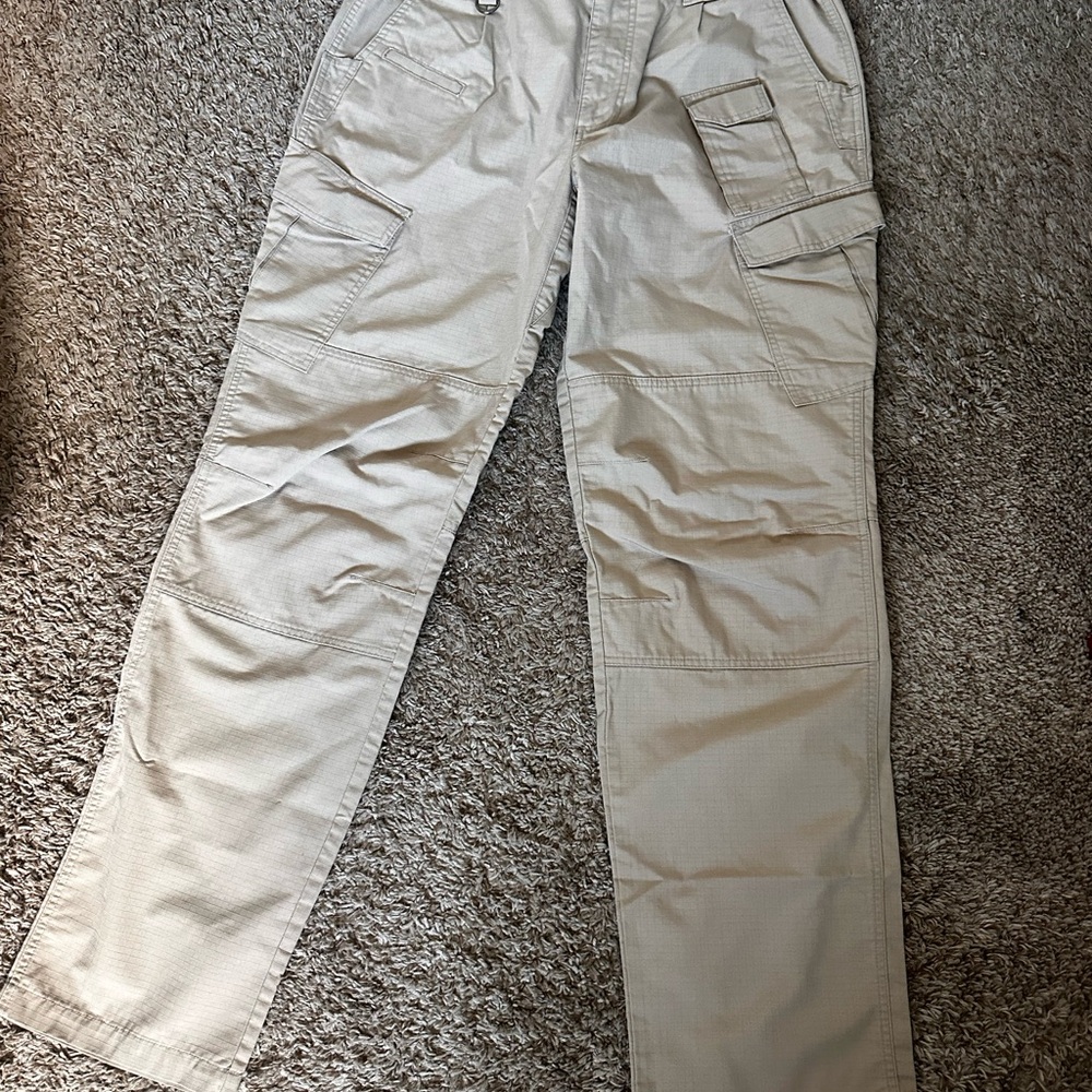 Men's Beige tactical Pants - Casual Utility Style